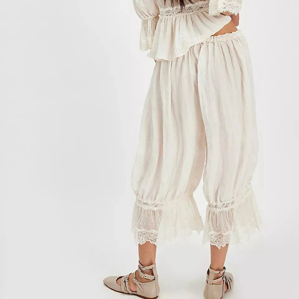 Women’s Floral Lace Cropped Pants