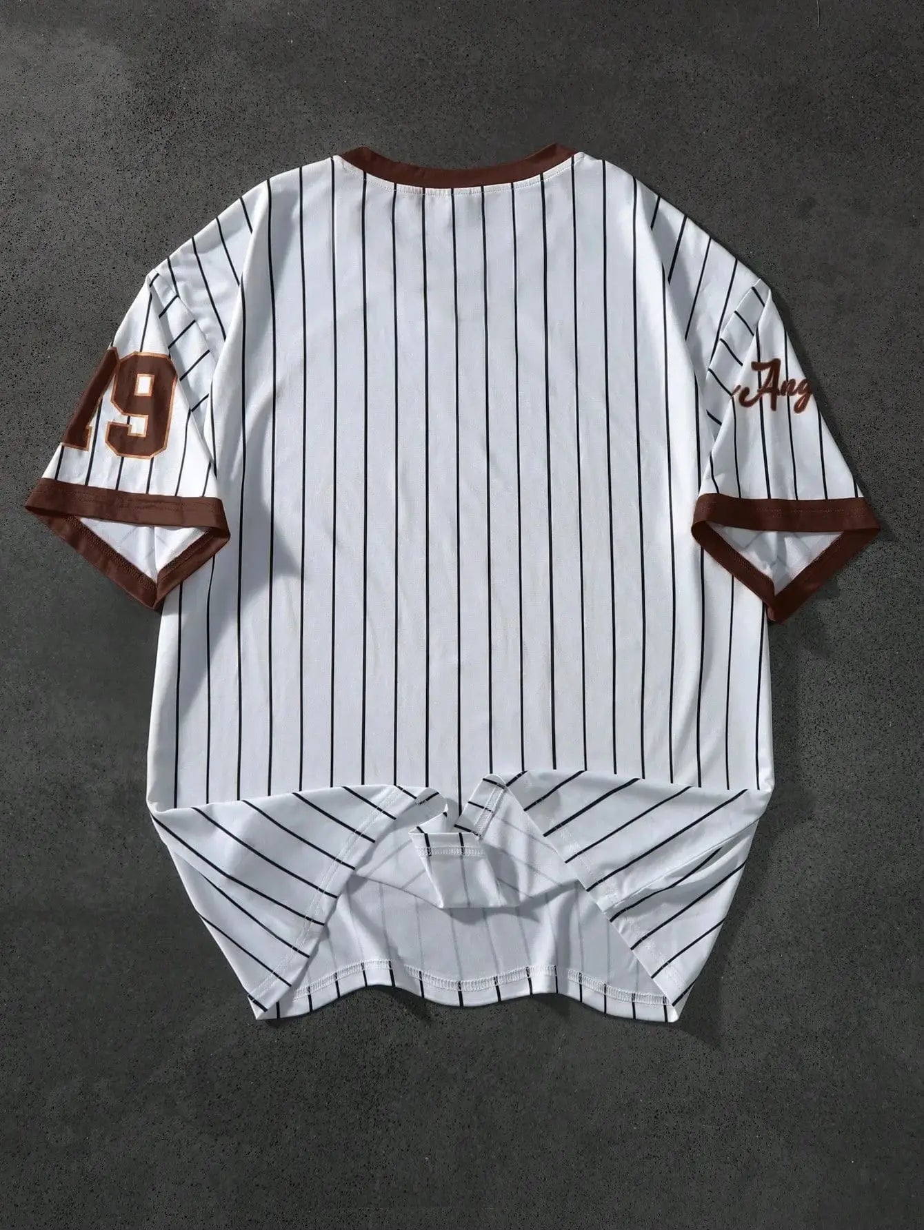 Men’s V-Neck Sports Tee – Retro Baseball Print Short Sleeve